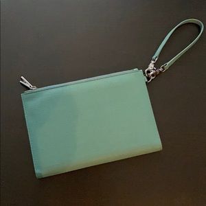 Dagne Dover Essentials clutch wallet